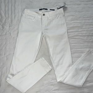 Brand new Hollister low rise white jeans size 3